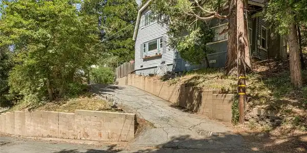 482 Zuger Court