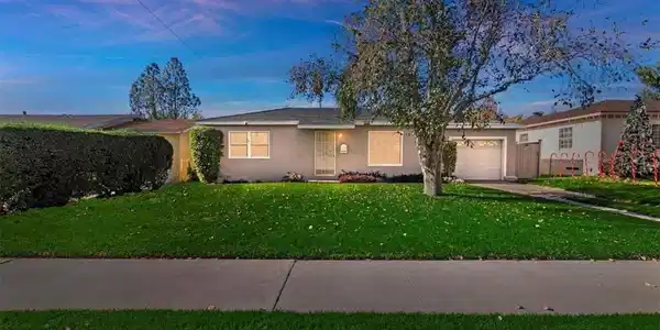 4694 N Mayfield