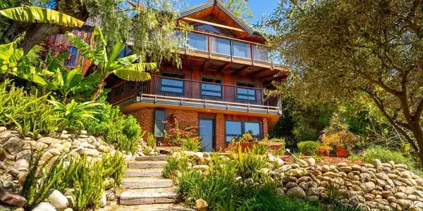 440 Mariposa Drive