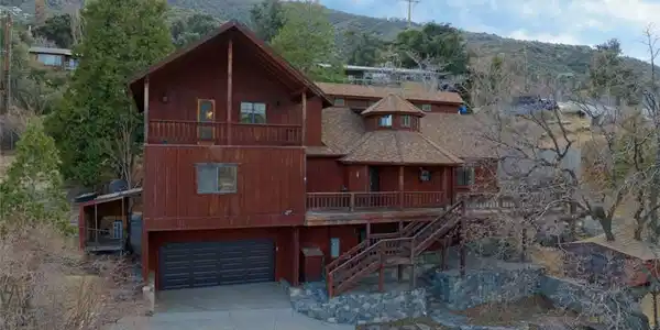 3624 Iowa Trail