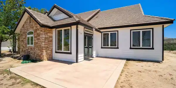 44075 Timber Trail
