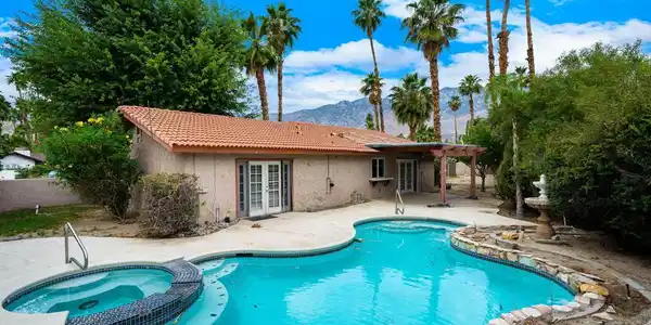 3174 E Cajon Circle