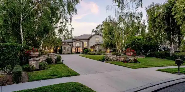 669 Noble Road