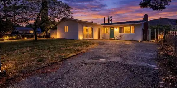 521 E Repplier