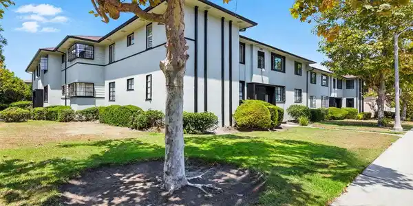 4045 Abourne Road