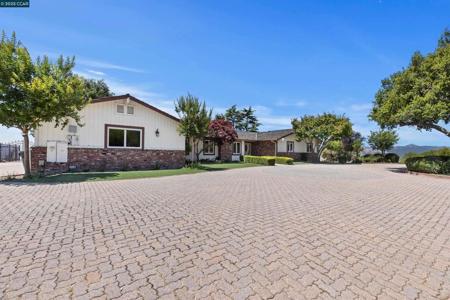 70 Sherburne Hills Road