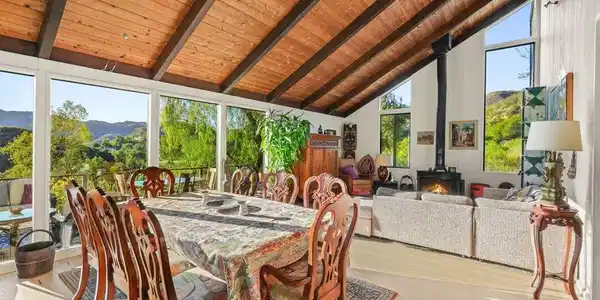 2158 Topanga Skyline Drive