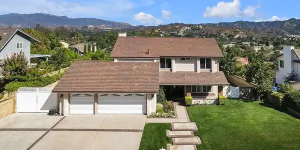 25378 Cariz Drive