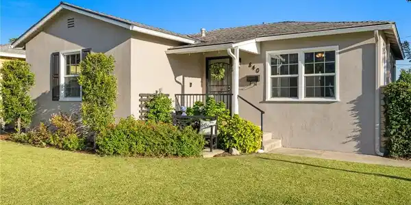 840 W Foothill