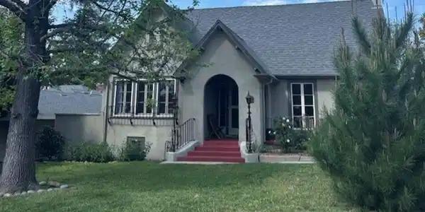 143 N Lincoln Place