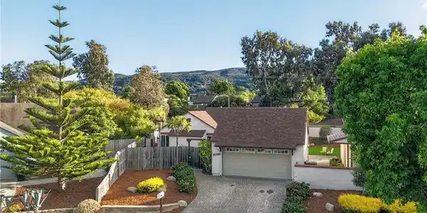 1027 Vista Del Brisa