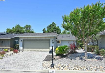 727 Paradise Valley Ct