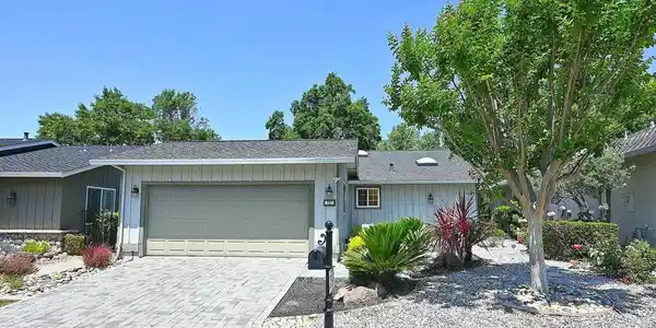 727 Paradise Valley Ct