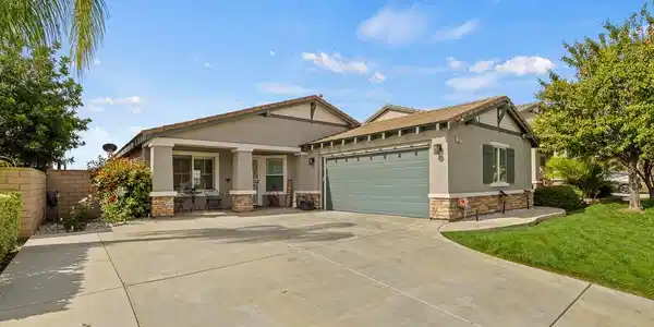 23717 Cheyenne Canyon