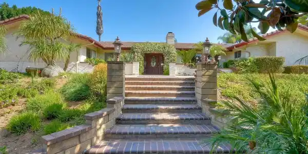 11534 Rolling Hills Dr