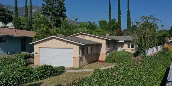 5020 Carolyn Way