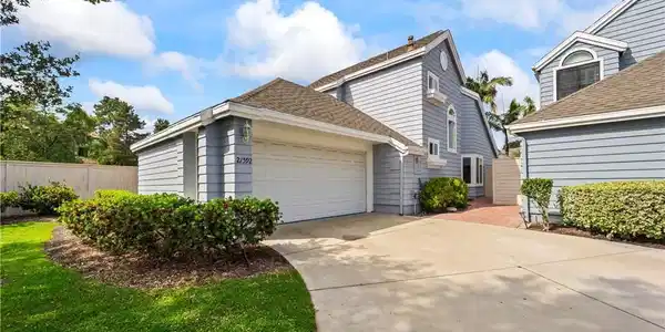 21592 Fernbrook