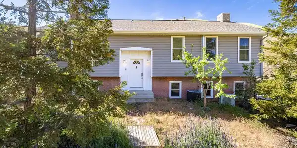 364 Lance Avenue