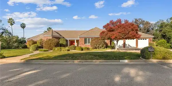 1911 Country Club Drive