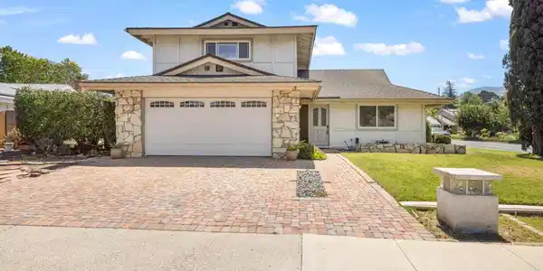 130 Fallbrook Avenue