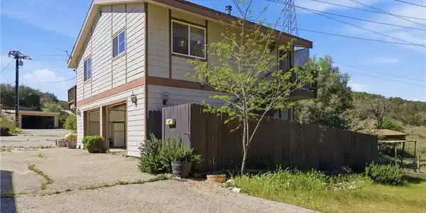 42135 San Francisquito Canyon Rd