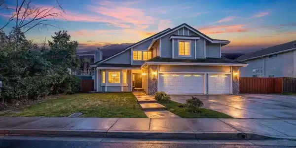 3473 Edinburgh Drive