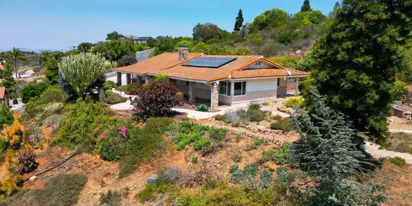 2382 Mirador