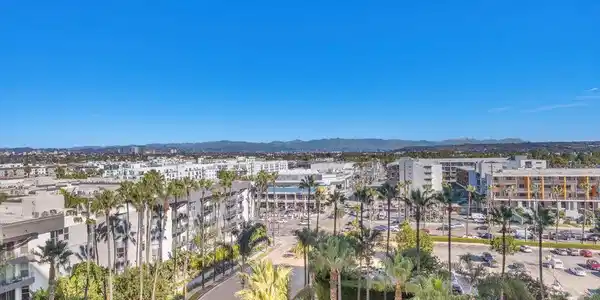 13650 Marina Pointe Drive