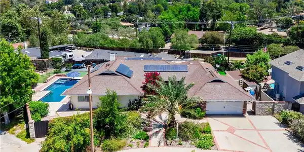 19631 Country Haven