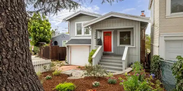 4509 Moraga Ave