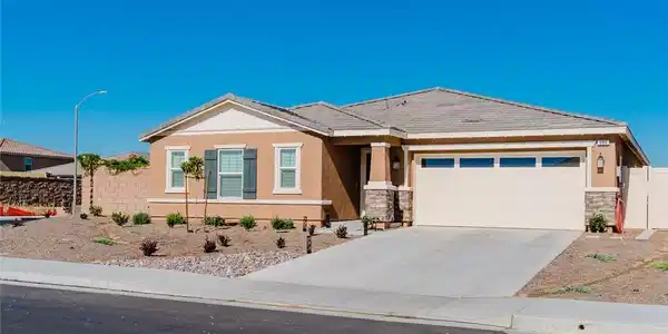 996 Woodstone Drive