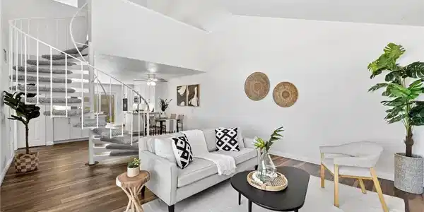 18714 Maplewood Cir