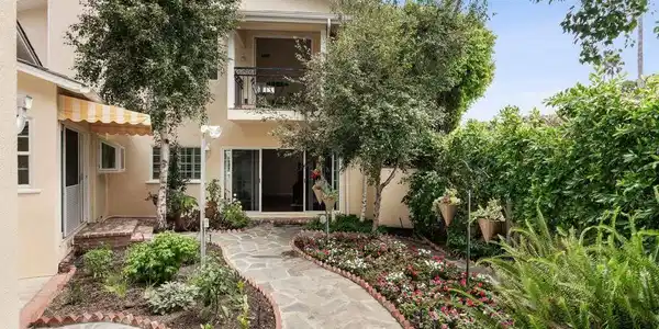 2229 Stradella Road