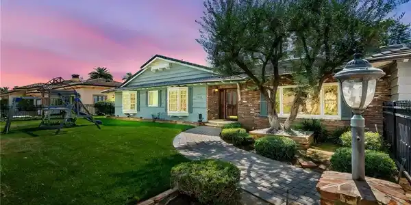3249 N Rancho La Carlota
