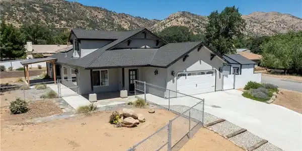 21813 Valley Vista Drive