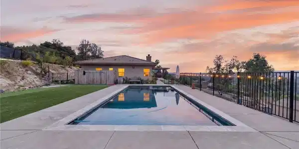 2914 Vista Del Rio