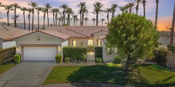 44950 Via Catalina