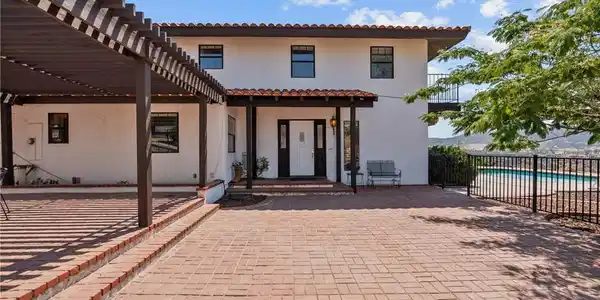8525 Wildflower Lane
