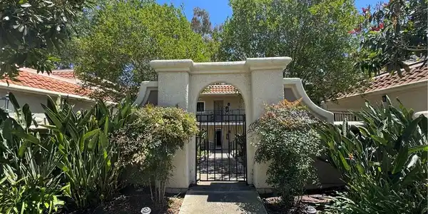 5529 Via La Mesa