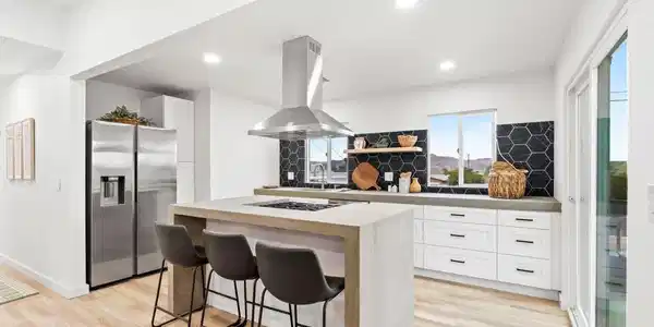 61610 Sunburst Drive