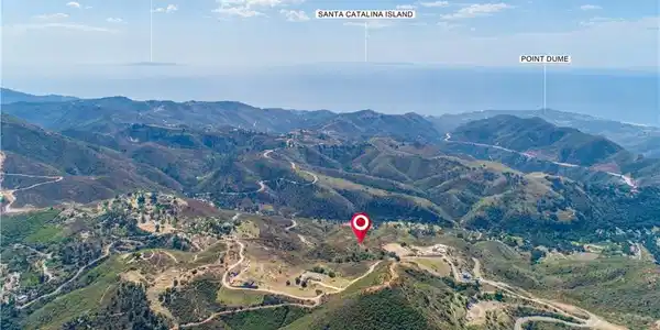 0 Castro Peak Motorway
