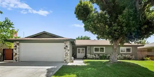 12815 Lantana Avenue