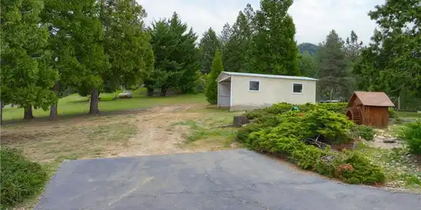 5676 Pautzke Court