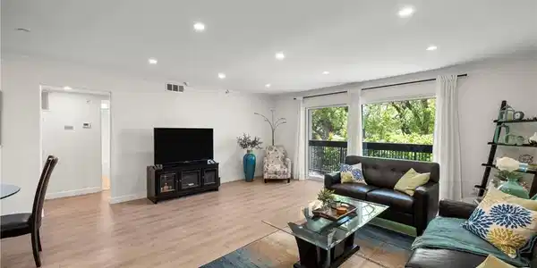 1135 Allen