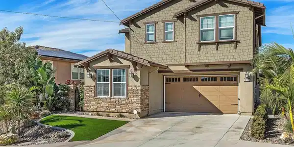 238 Ventasso Way