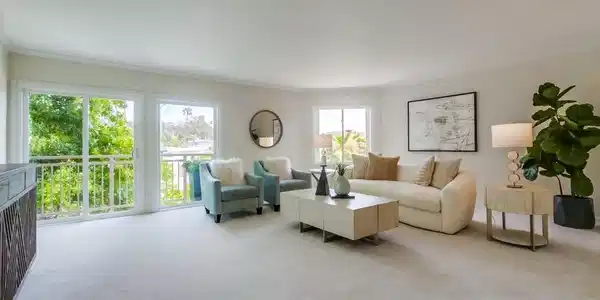 5370 La Jolla Blvd.