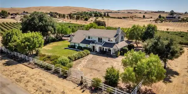 5055 Rancho La Loma Linda Drive