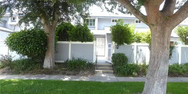900 W Sierra Madre Avenue