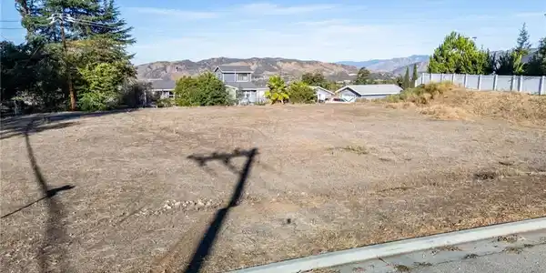 36140 Highland Avenue