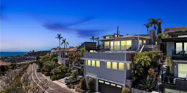 34091 Blue Lantern Street
